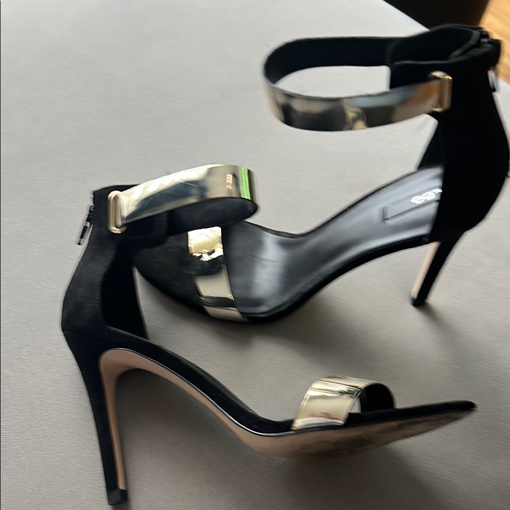 Also Elegant Black and Gold Women's Heels